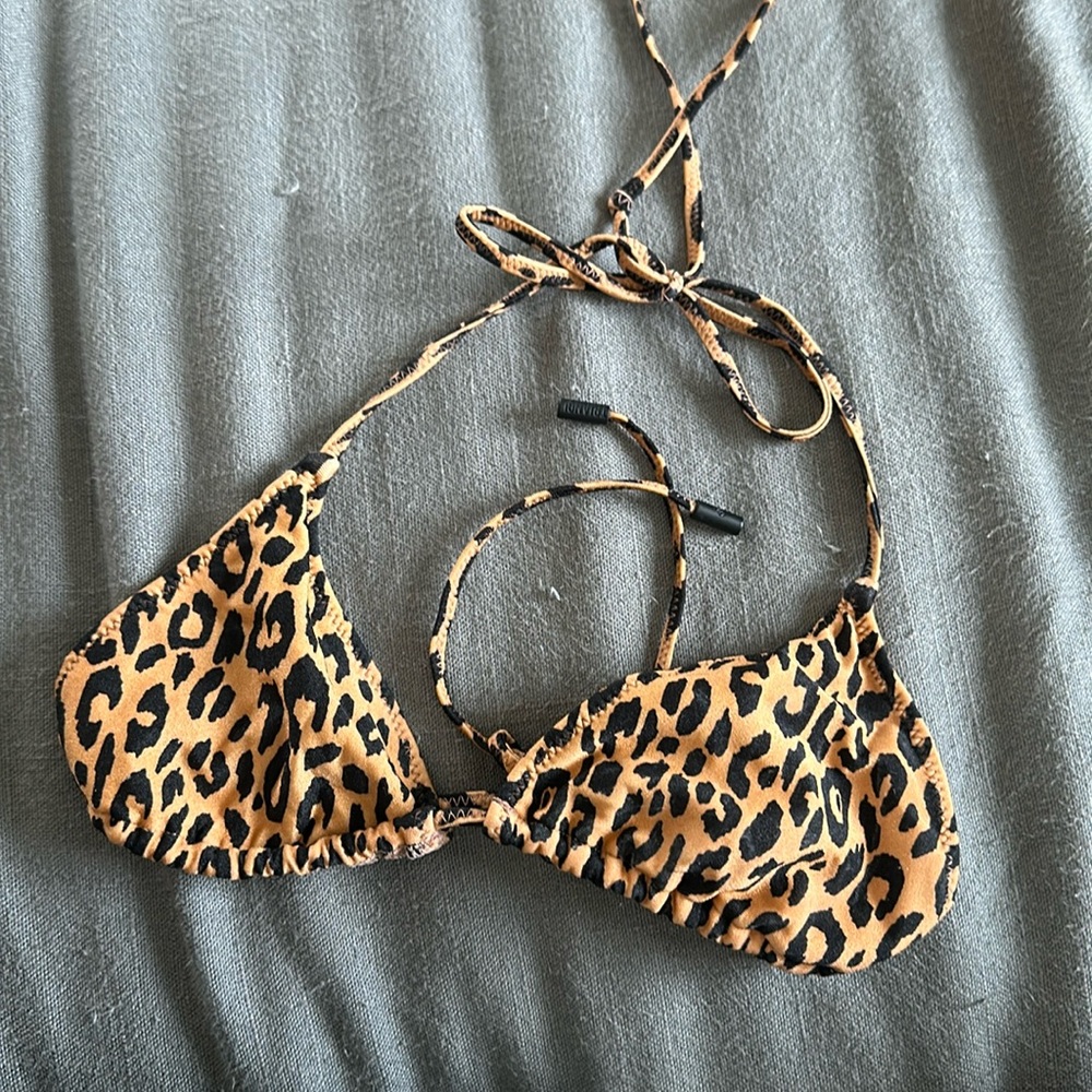 Trangl swim top